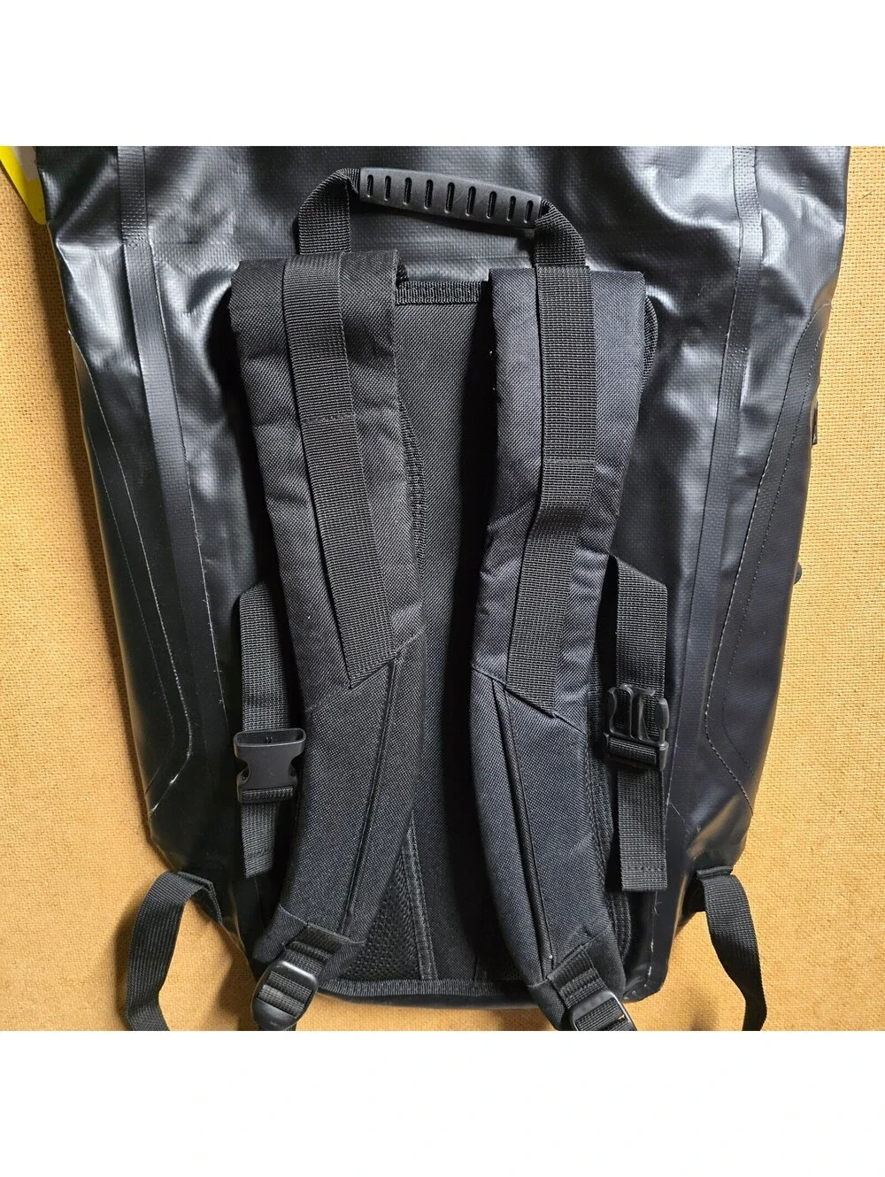 Body Glove Waterproof Dry Bag Backpack for Outdoor Beach NWT